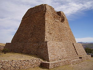 300px-Votive_Pyramid_La_Quemada