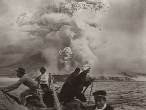 volcano-gallery-10-22-01_84942_600x450