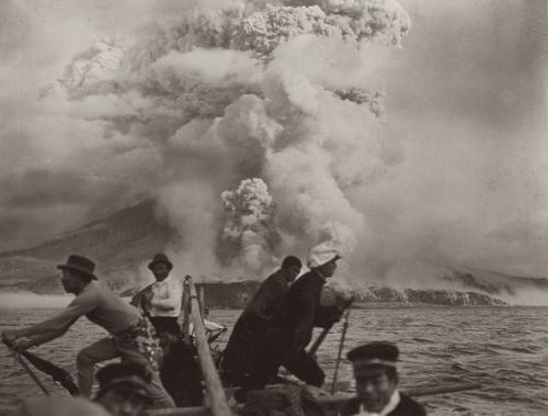 volcano-gallery-10-22-01_84942_600x450